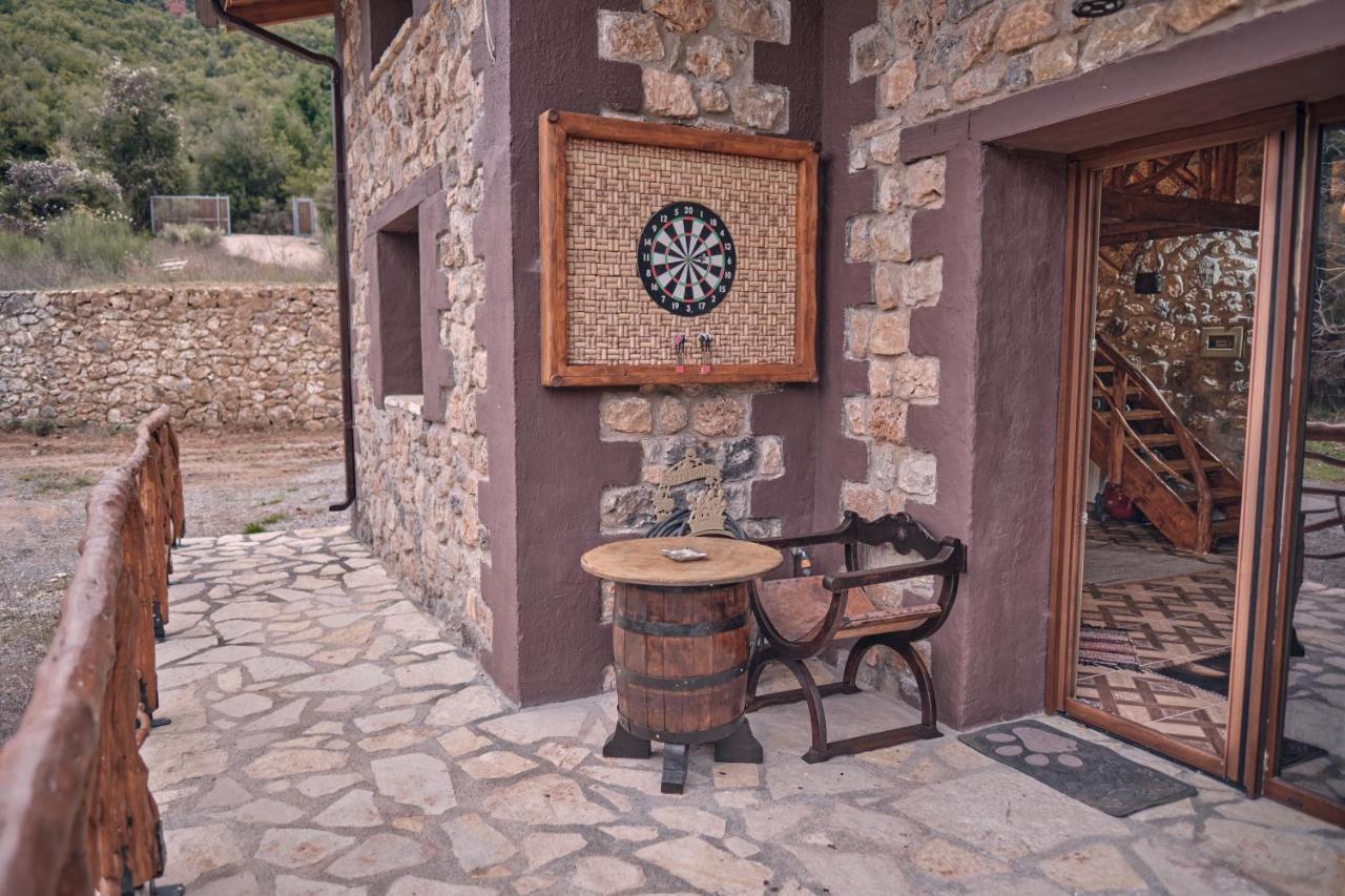 Oneiropagidasuites Kalavryta Exterior foto