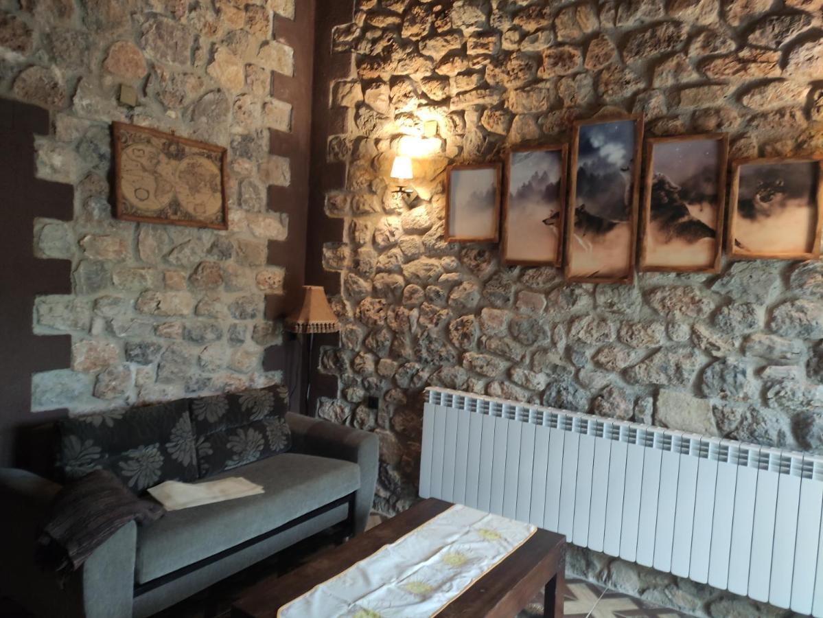 Oneiropagidasuites Kalavryta Exterior foto