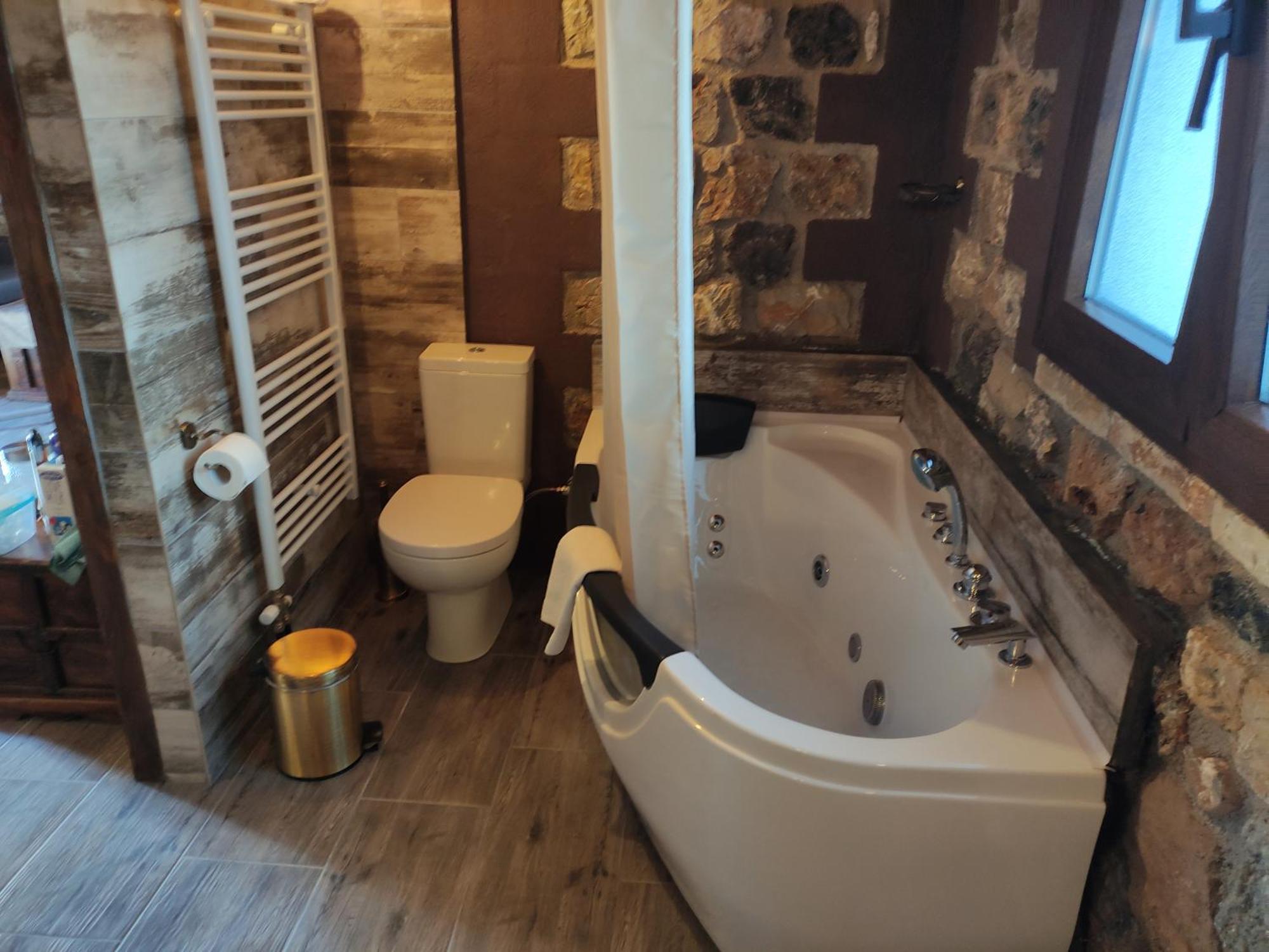 Oneiropagidasuites Kalavryta Quarto foto