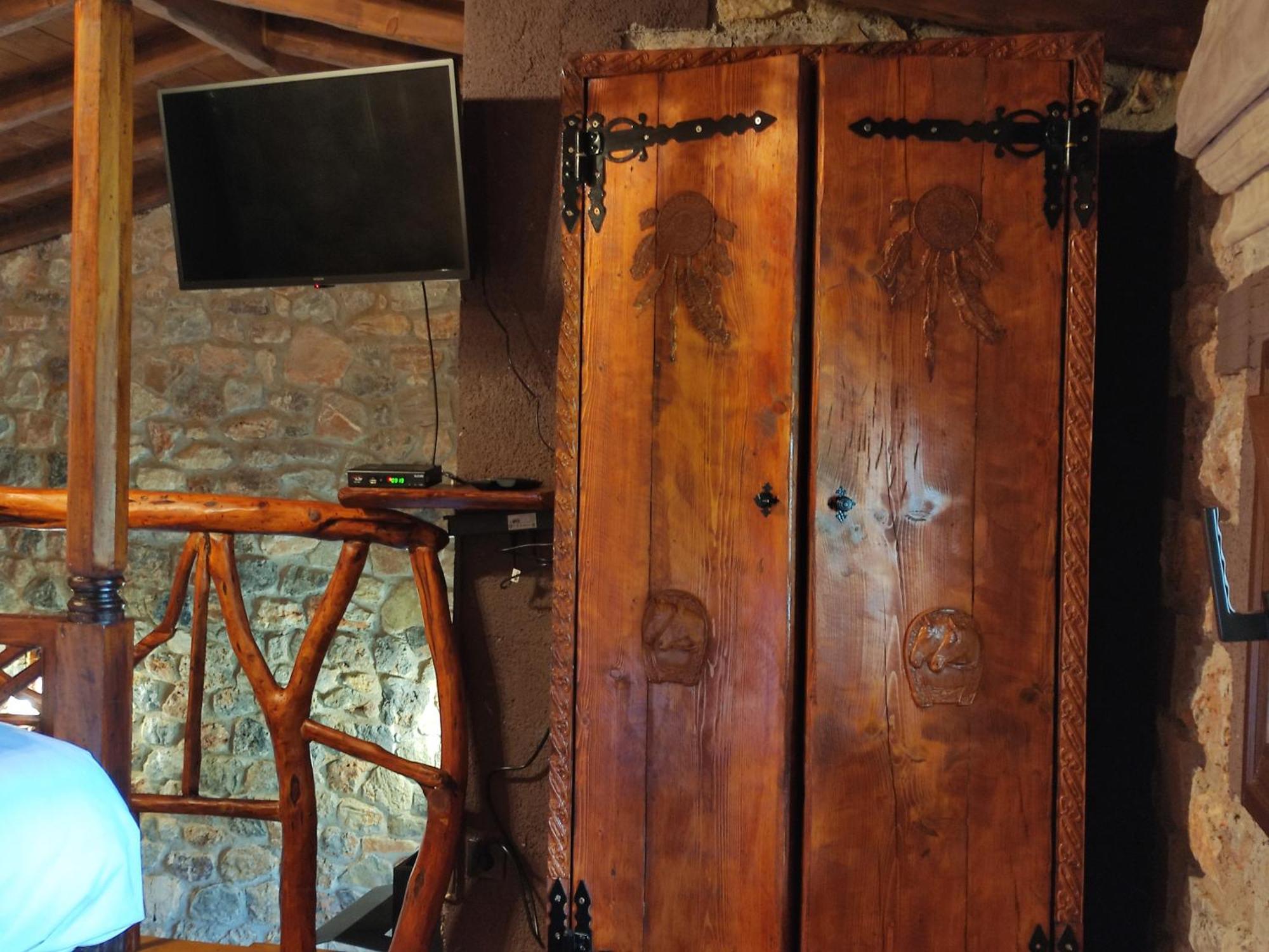 Oneiropagidasuites Kalavryta Quarto foto
