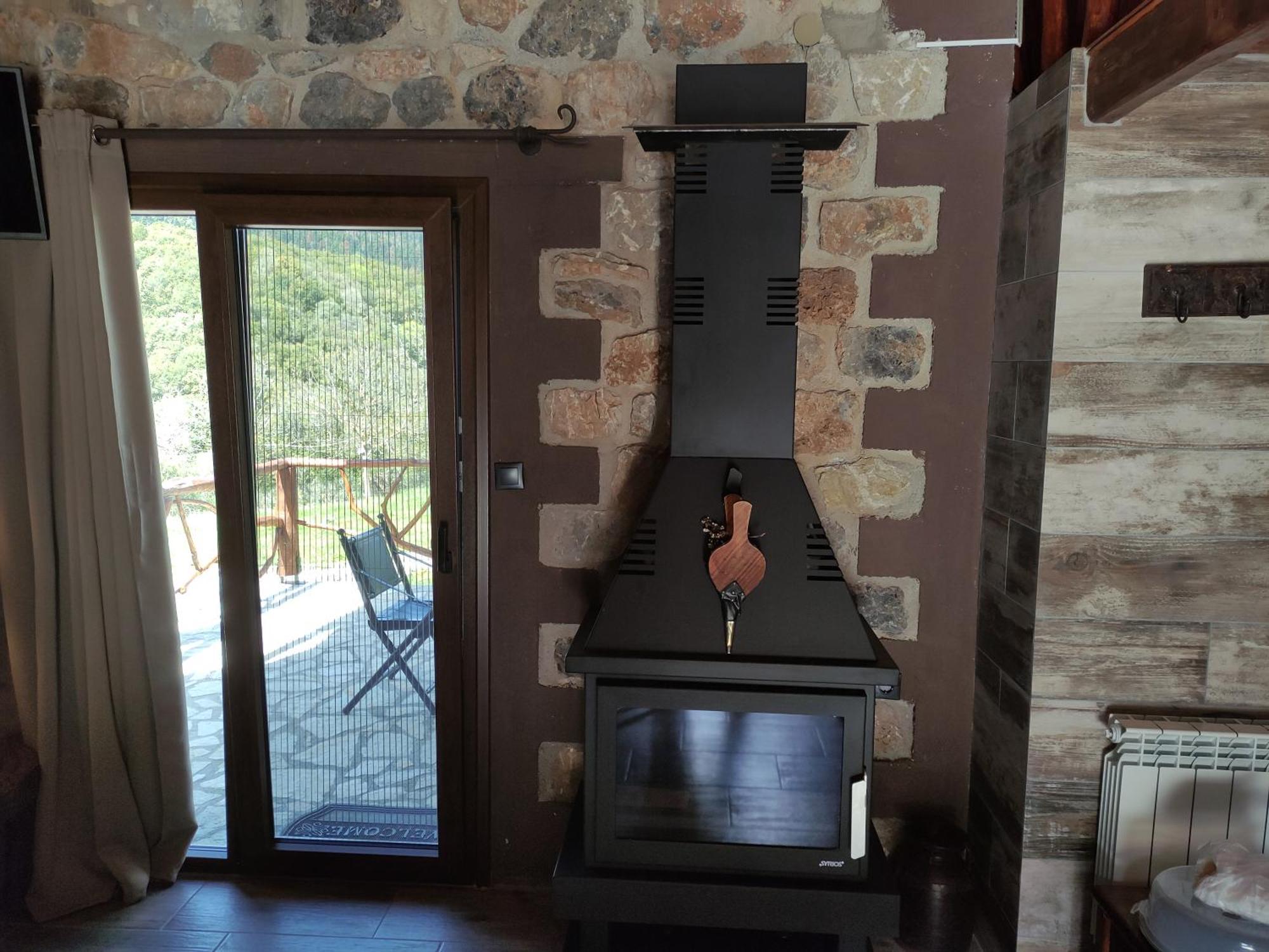 Oneiropagidasuites Kalavryta Quarto foto